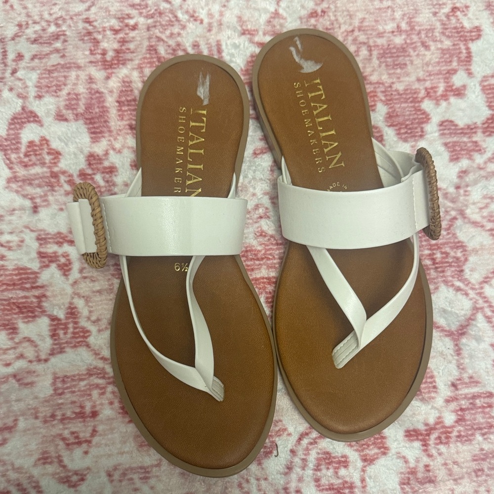 Italian Shoemakers White Leather Slide Thong Sandals with Woven Buckle